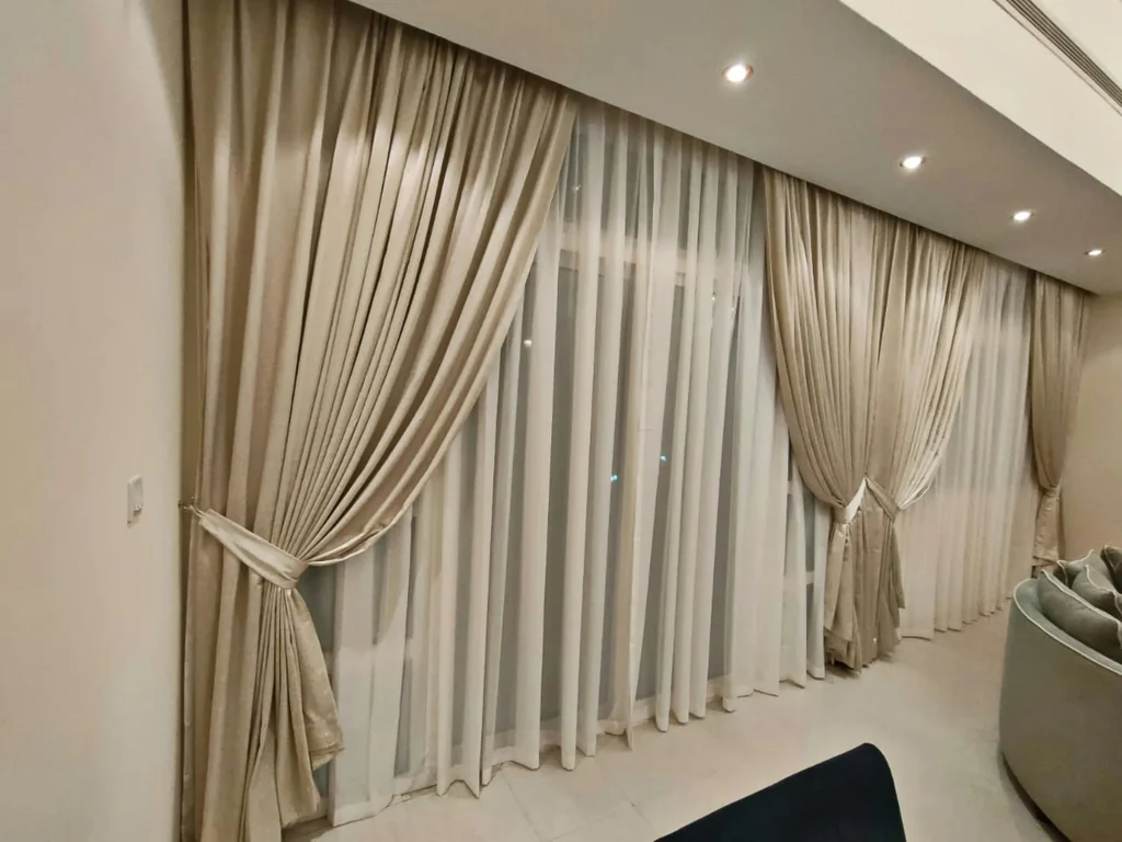 alefnoon curtains KHnxrSLS xo unsplash